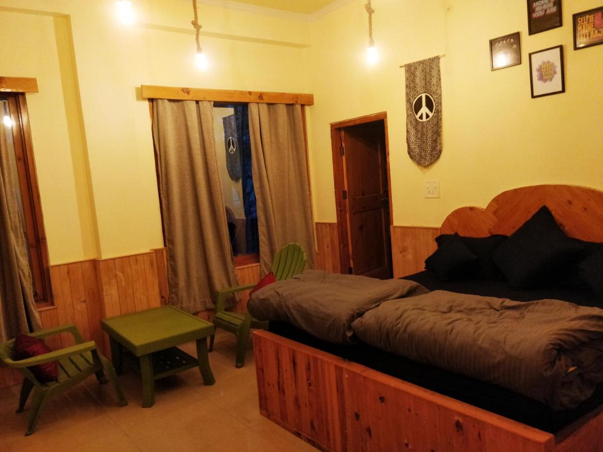 Perkup Hostel Kasol Kültér fotó