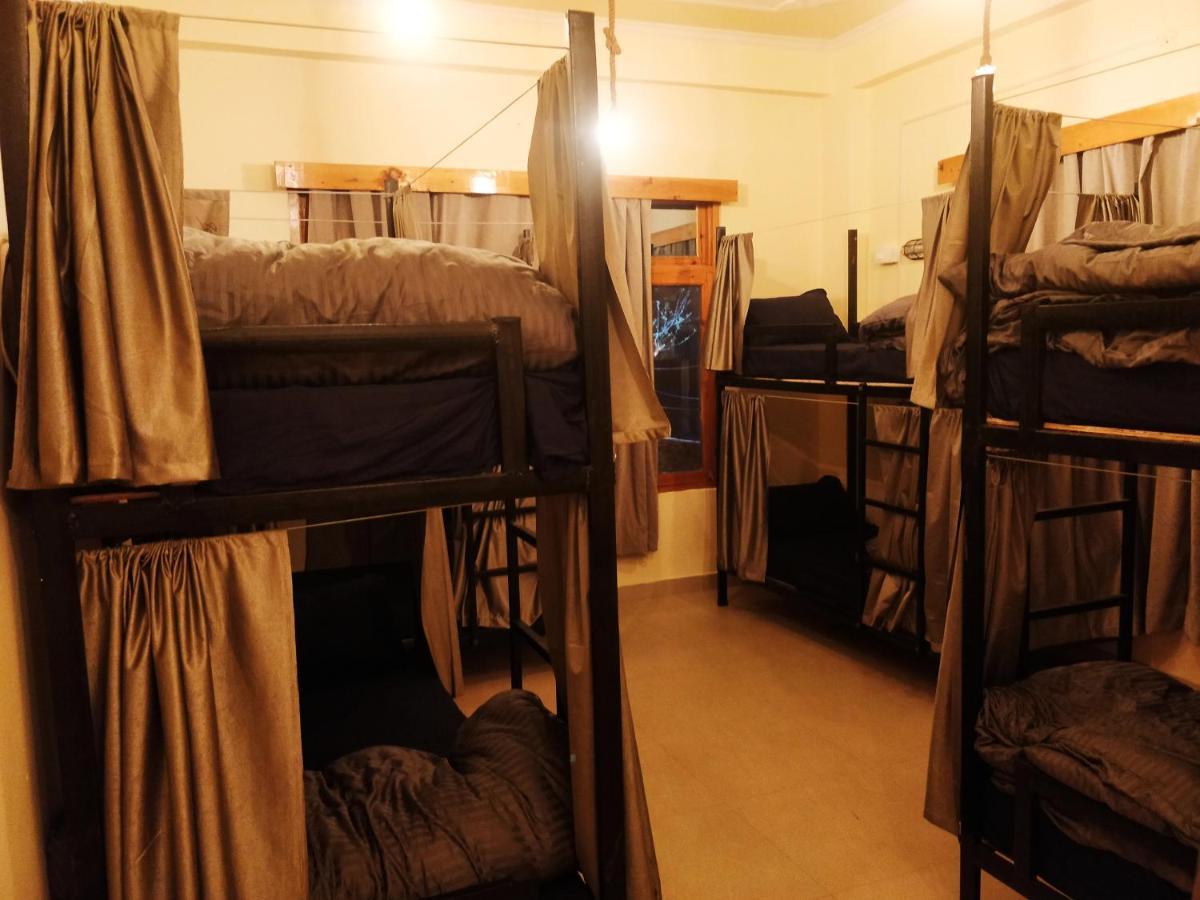 Perkup Hostel Kasol Kültér fotó