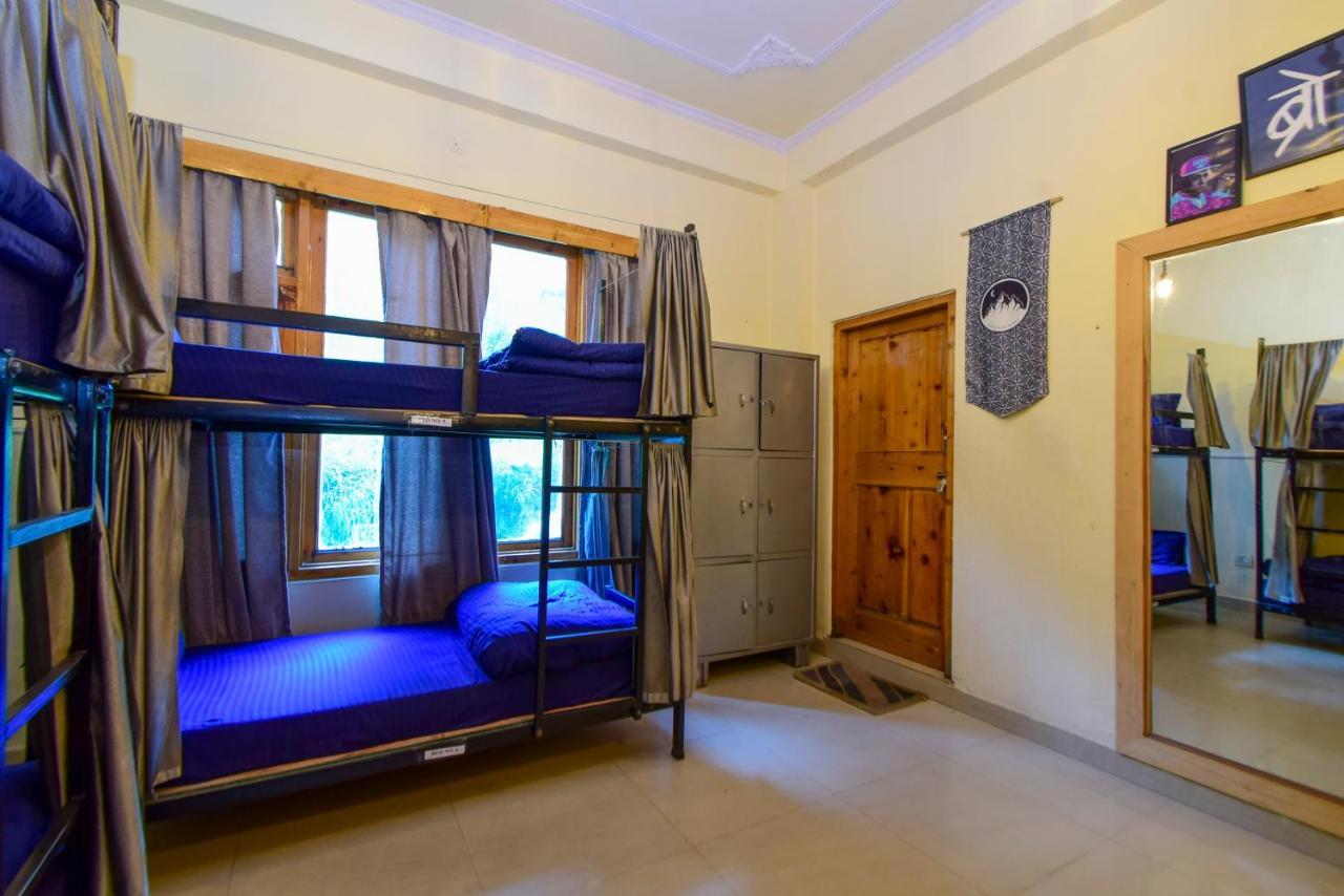 Perkup Hostel Kasol Kültér fotó